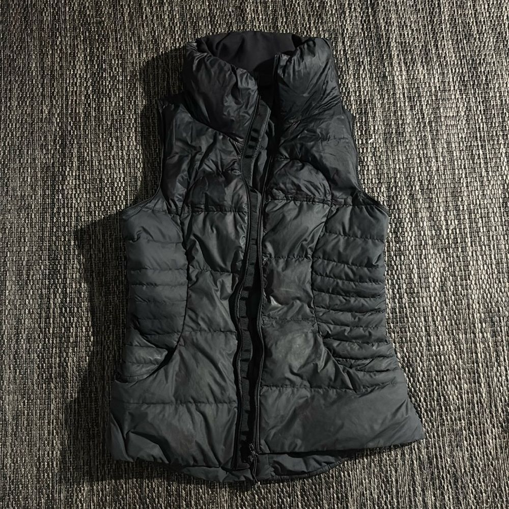 Lululemon Fluffin' Awesome Vest Rulu Matte Downproof Goose Down Size 8